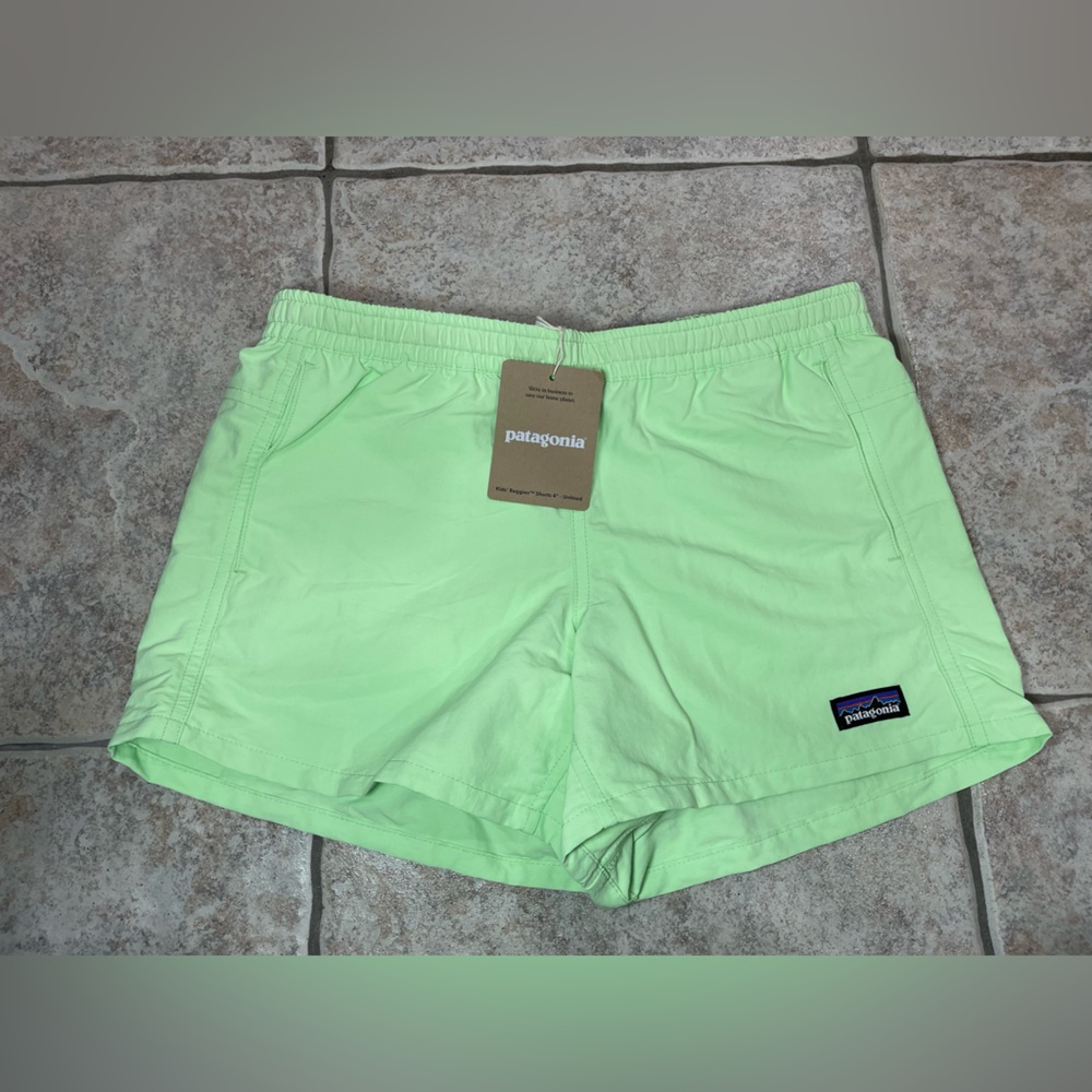 NWT Patagonia Salamander Green Kids Baggies Shorts 4” unlined